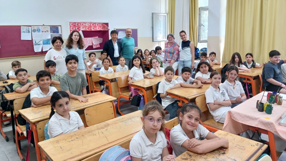 Minik Eller Büyük Hayaller Projesi Kapsamında Kuşadası İlkokulunda Ebru Etkinliği Gerçekleştirdik